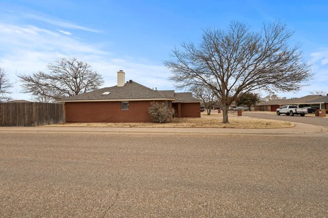 2214 94th Street, Lubbock, TX 79423