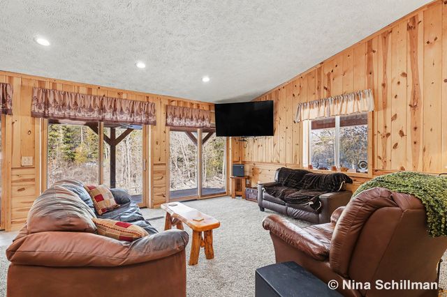 19550 Washington Road, Aetna Twp, MI 49336