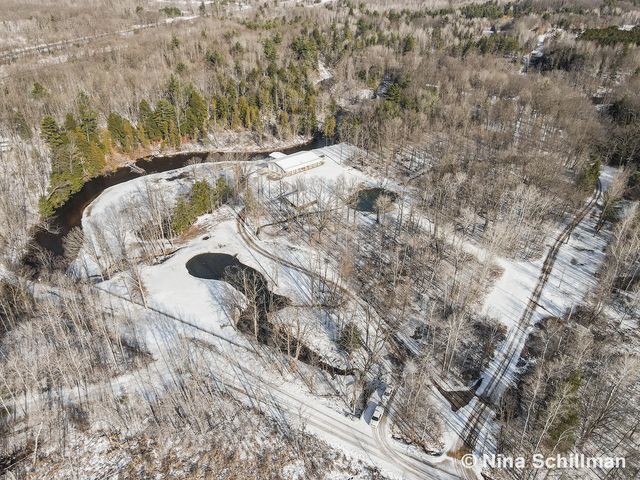 19550 Washington Road, Aetna Twp, MI 49336