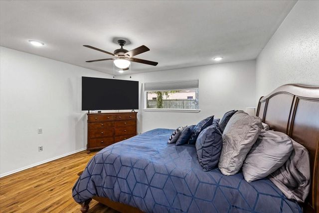 205 W Vaughn Lane, Deer Park, TX 77536