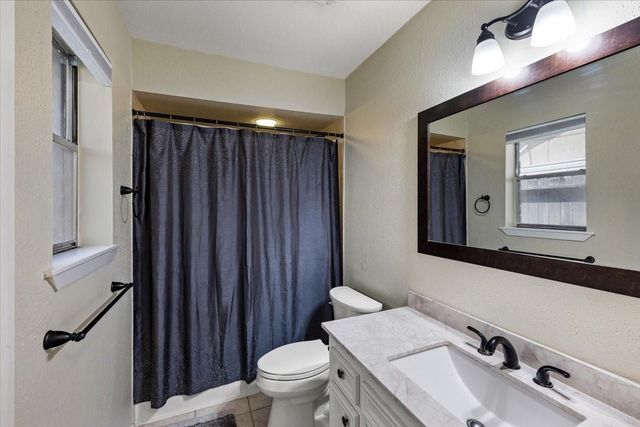 205 W Vaughn Lane, Deer Park, TX 77536
