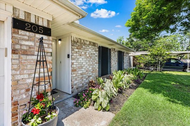 205 W Vaughn Lane, Deer Park, TX 77536