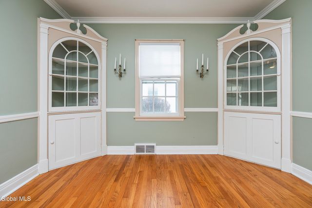 7 Clarendon Road, Albany, NY 12203