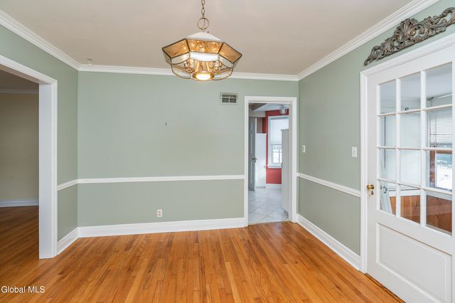 7 Clarendon Road, Albany, NY 12203