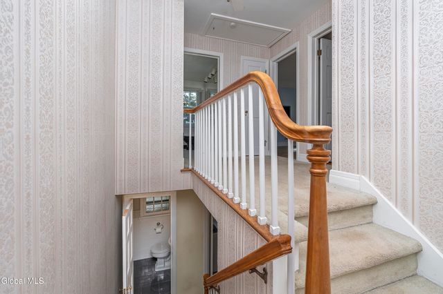 7 Clarendon Road, Albany, NY 12203