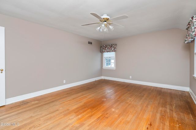 7 Clarendon Road, Albany, NY 12203