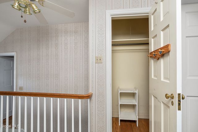 7 Clarendon Road, Albany, NY 12203