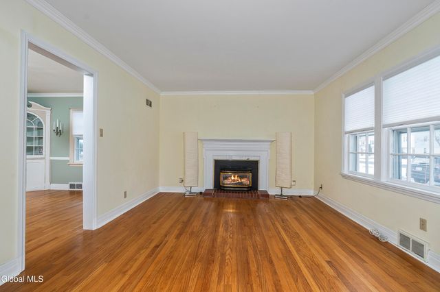 7 Clarendon Road, Albany, NY 12203