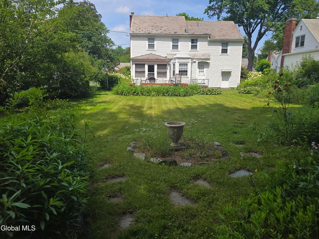 7 Clarendon Road, Albany, NY 12203