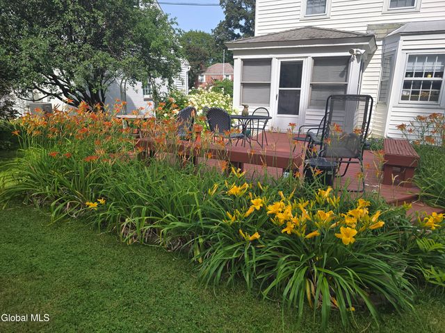 7 Clarendon Road, Albany, NY 12203