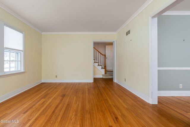 7 Clarendon Road, Albany, NY 12203