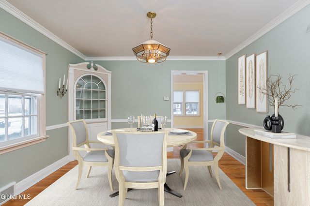 7 Clarendon Road, Albany, NY 12203