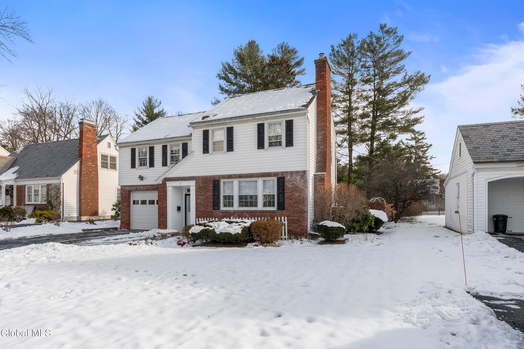 7 Clarendon Road, Albany, NY 12203