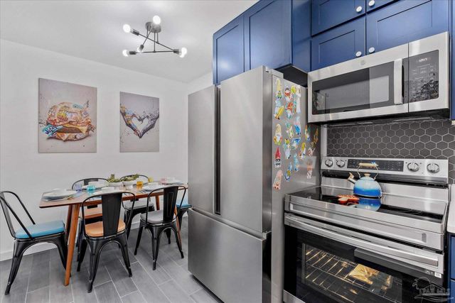 204 Fairfax Dr, Pensacola, FL 32503