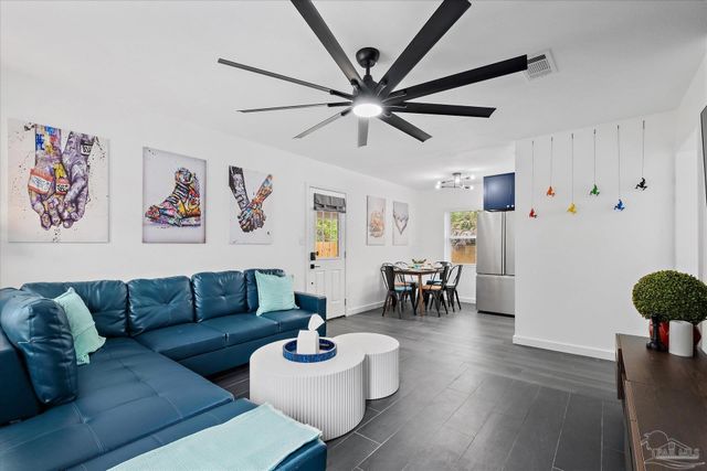 204 Fairfax Dr, Pensacola, FL 32503