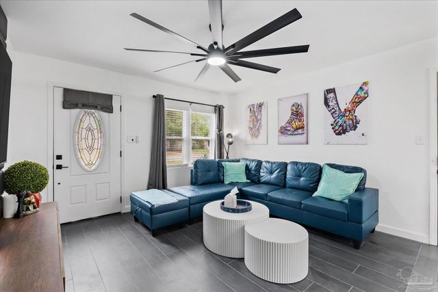 204 Fairfax Dr, Pensacola, FL 32503