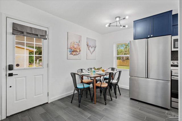 204 Fairfax Dr, Pensacola, FL 32503