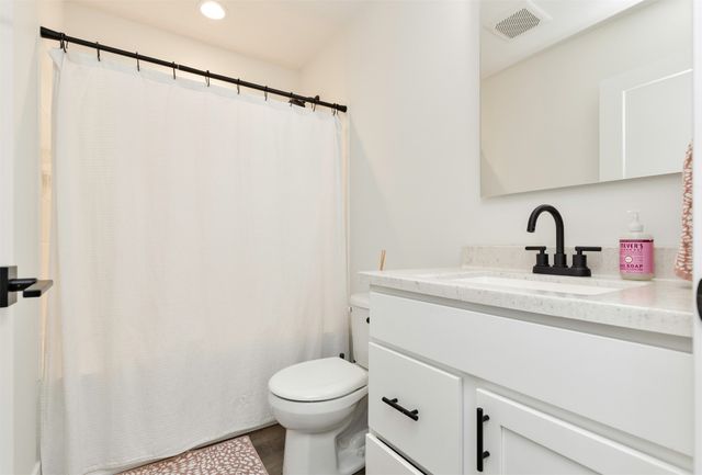 2811 Payne Road, Des Moines, IA 50310