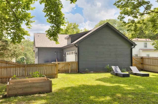 2811 Payne Road, Des Moines, IA 50310