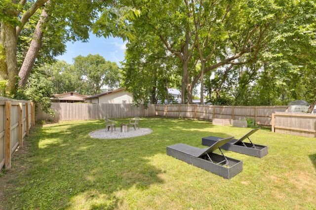 2811 Payne Road, Des Moines, IA 50310