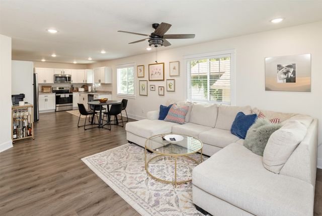 2811 Payne Road, Des Moines, IA 50310