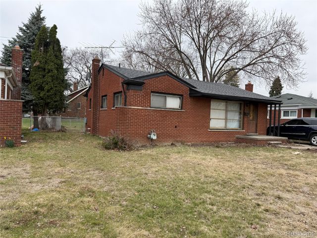 8225 Lochdale Street, Dearborn Heights, MI 48127