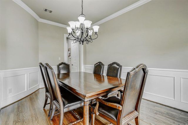 1418 Du Barry Lane, Houston, TX 77018