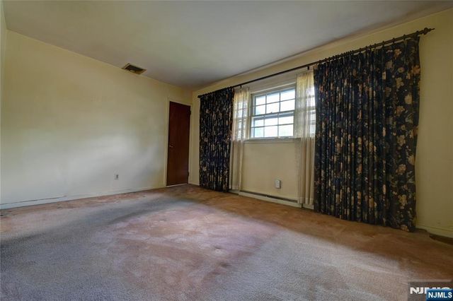 301 Grand Boulevard, Emerson, NJ 07630