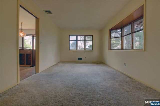 301 Grand Boulevard, Emerson, NJ 07630