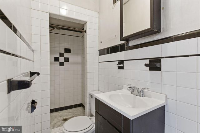 1337 E SNYDER AVE, Philadelphia, PA 19148