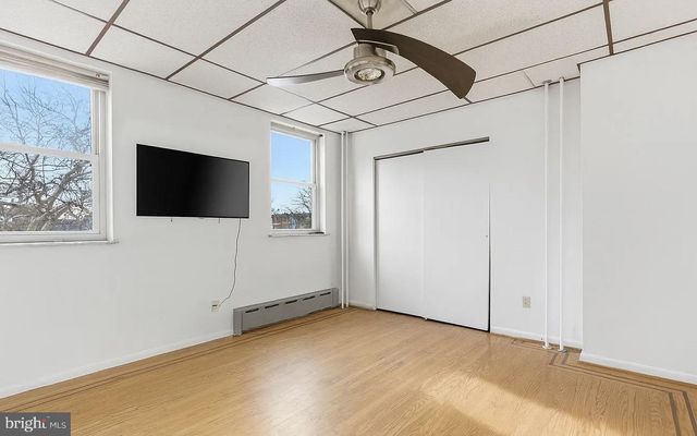 1337 E SNYDER AVE, Philadelphia, PA 19148