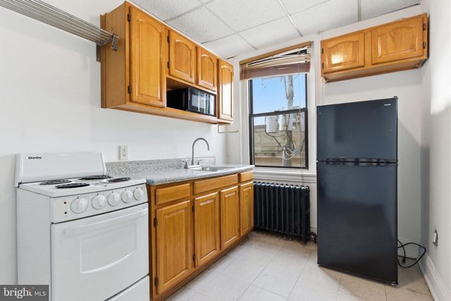 1337 E SNYDER AVE, Philadelphia, PA 19148