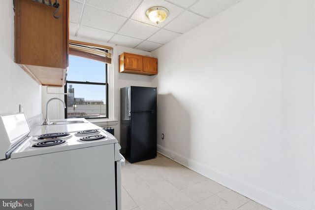 1337 E SNYDER AVE, Philadelphia, PA 19148