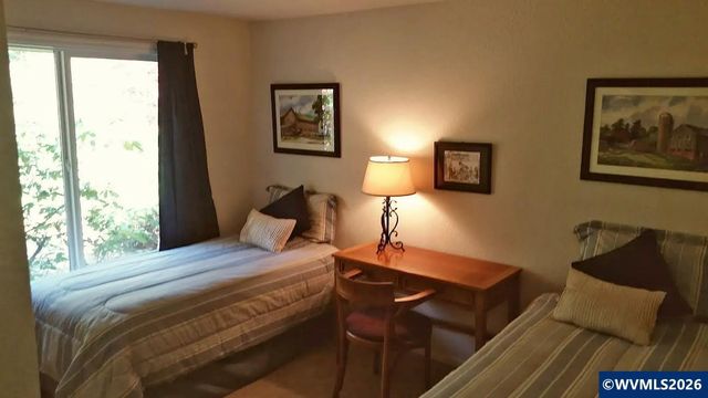 7030 SW Deerhaven Dr, Corvallis, OR 97333