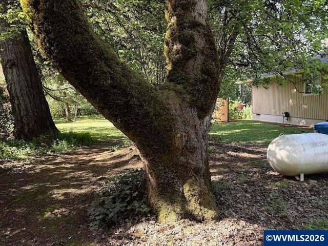 7030 SW Deerhaven Dr, Corvallis, OR 97333