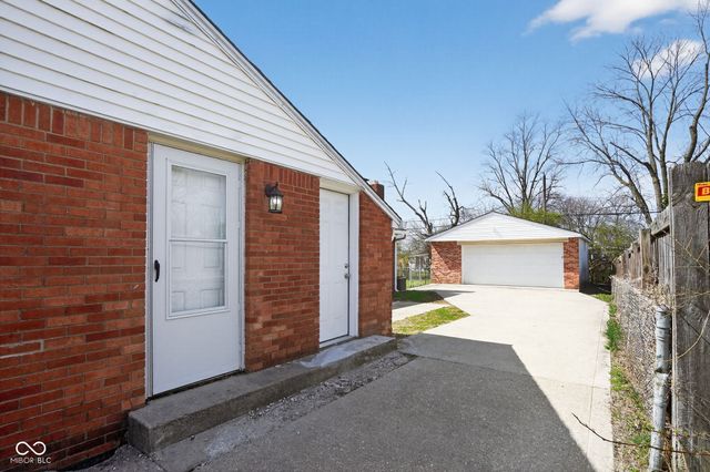 1618 N Shortridge Road, Indianapolis, IN 46219