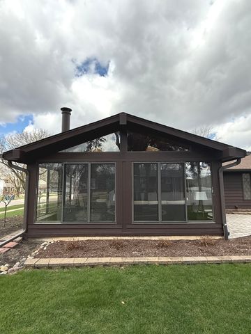 2376 Wyckwood Drive, Aurora, IL 60506