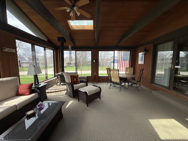 2376 Wyckwood Drive, Aurora, IL 60506