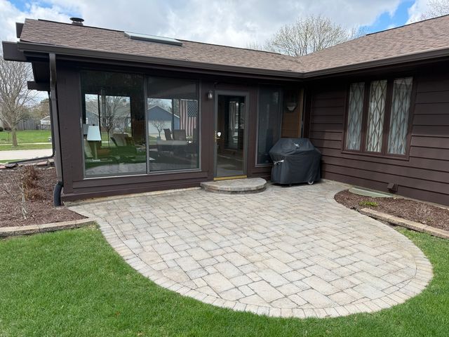 2376 Wyckwood Drive, Aurora, IL 60506