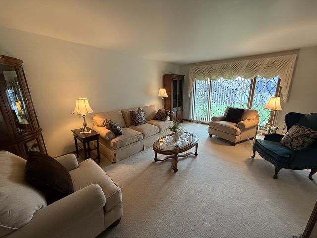 2376 Wyckwood Drive, Aurora, IL 60506