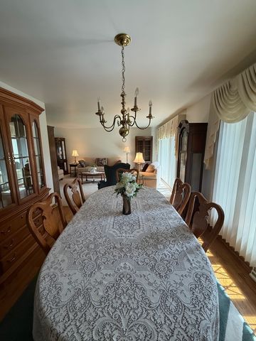 2376 Wyckwood Drive, Aurora, IL 60506