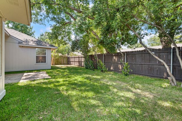 1208 Hanover Drive, Euless, TX 76040