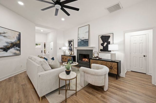 1208 Hanover Drive, Euless, TX 76040