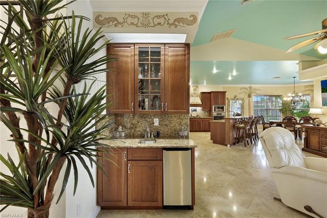 907 SW 51st TER, Cape Coral, FL 33914