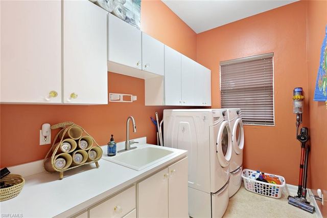907 SW 51st TER, Cape Coral, FL 33914