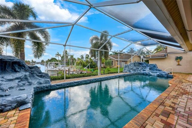 907 SW 51st TER, Cape Coral, FL 33914