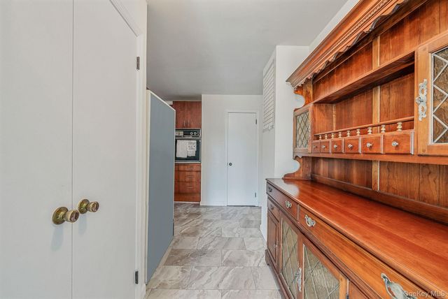 10 Sylvan Lane, Miller Place, NY 11764