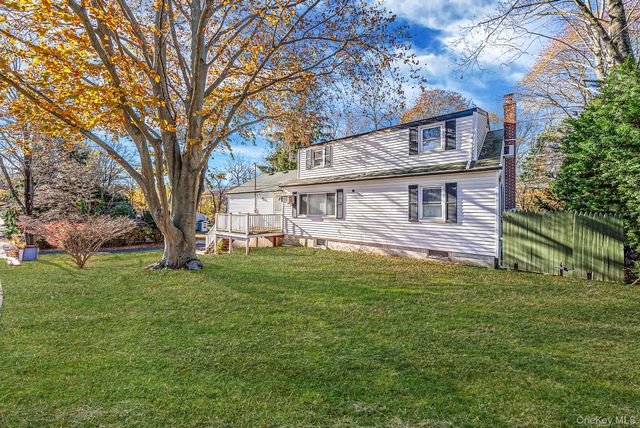 10 Sylvan Lane, Miller Place, NY 11764