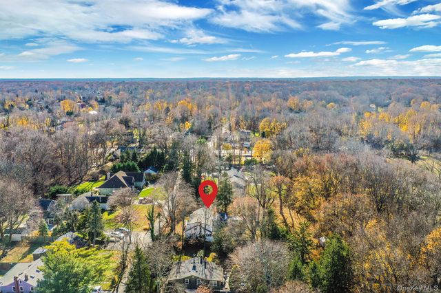 10 Sylvan Lane, Miller Place, NY 11764