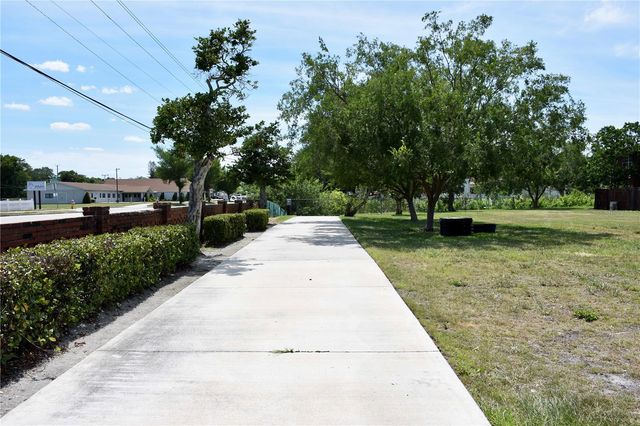 1920 E EDGEWOOD DRIVE A8, Lakeland, FL 33803